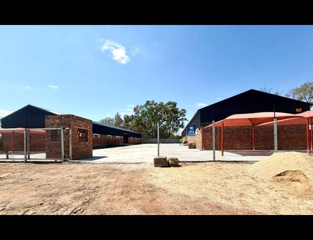 INDUSTRIAL PROPERTY TO RENT IN LADINE